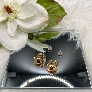 New! D rings! Plus hardware.  Warm Goldtone